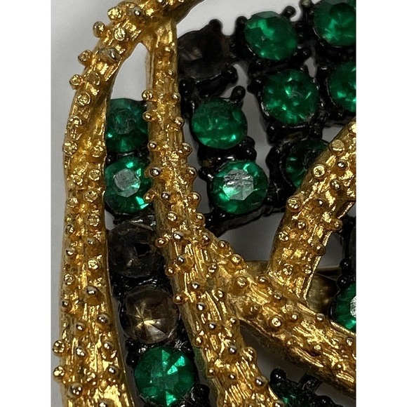 Gold Tone Emerald Green Rhinestones Vintage Brooch Double Layered FLAW - Picture 6 of 10